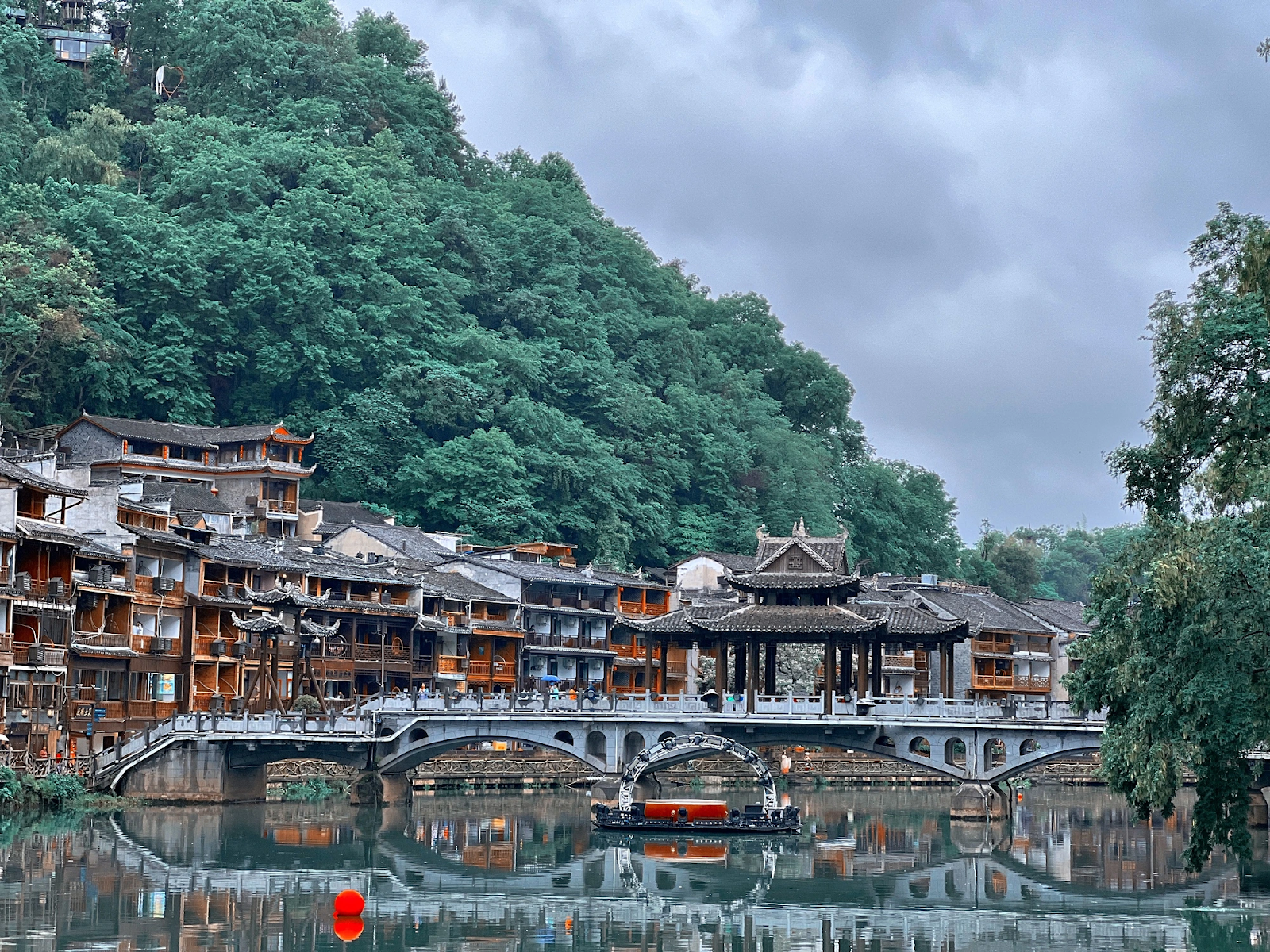 Phượng Hoàng Cổ Trấn - Trương Gia Giới